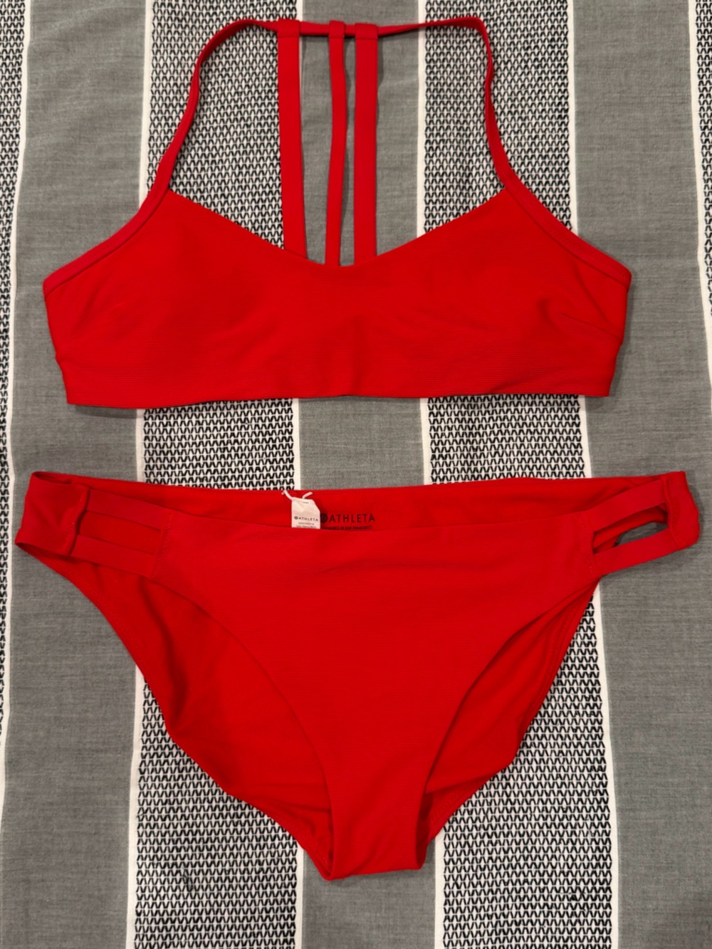 Athleta Cloudbreak Rib Strappy Bikini top M and bottoms L worn 2x  Red